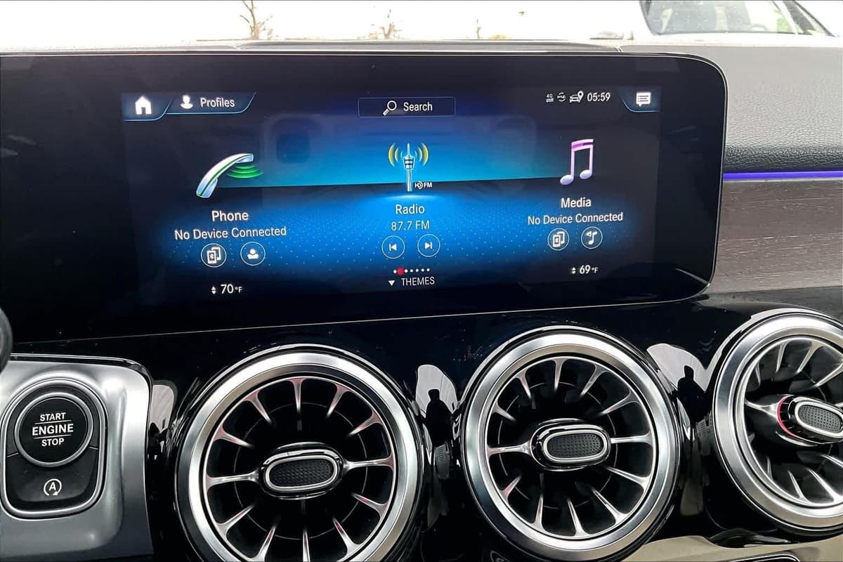 2022 Mercedes-Benz GLB 250 - Image 33