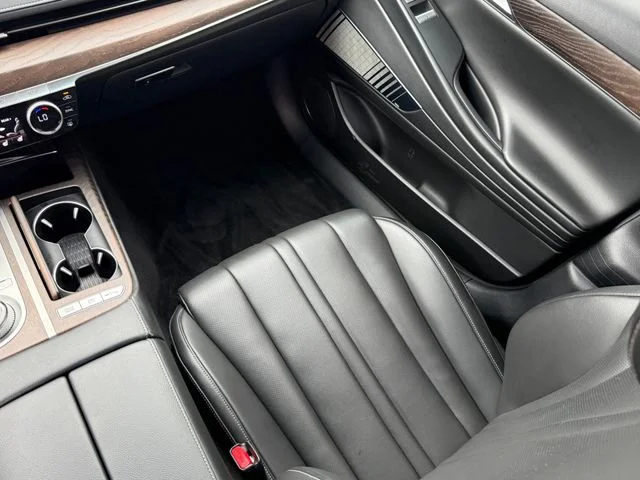 2021 Genesis G80 - Image 27