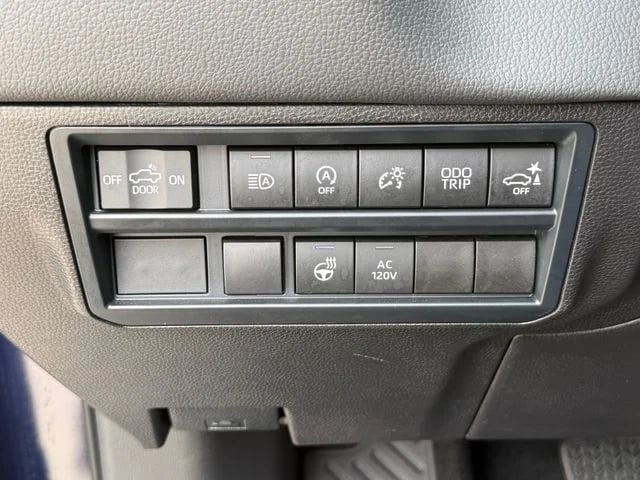 2025 Toyota Tundra - Image 21