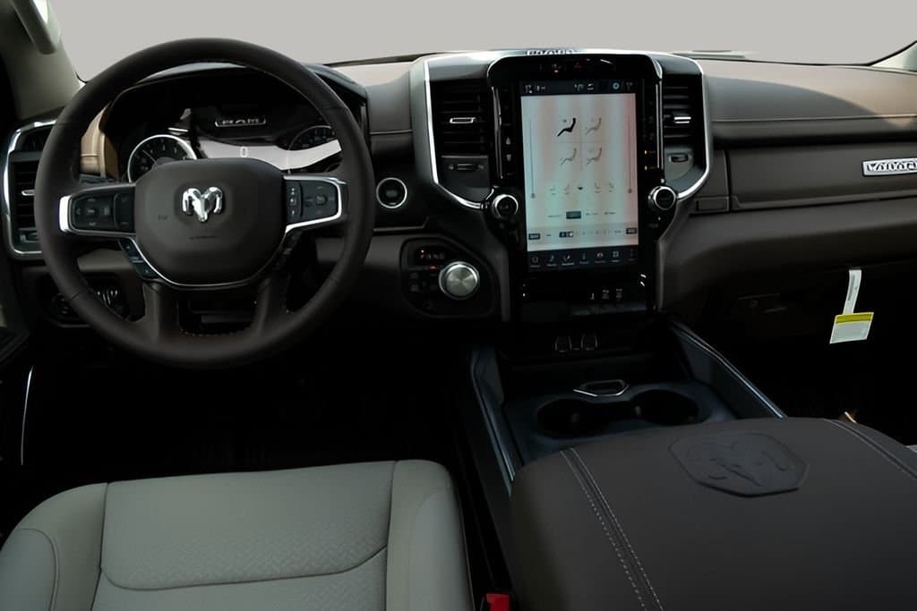 2025 Ram 1500 - Image 10