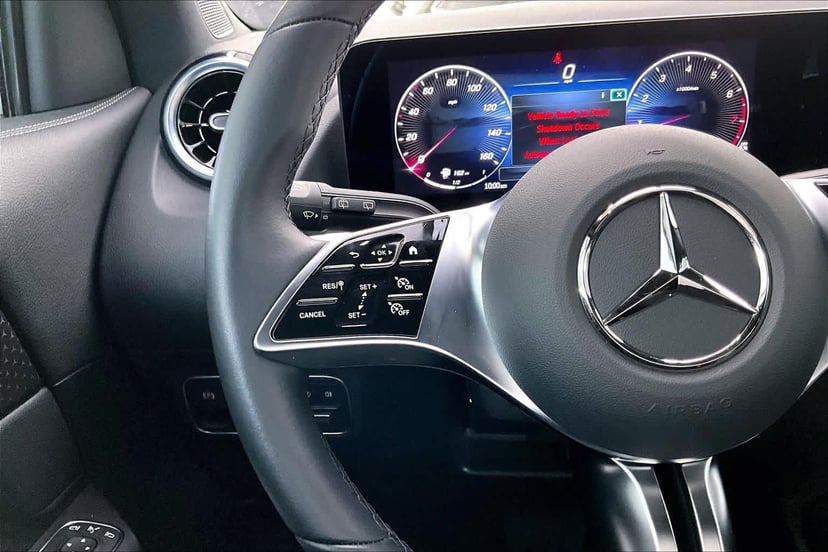 2025 Mercedes-Benz GLA 250 - Image 24