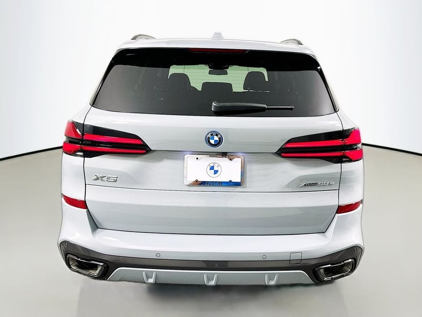 2026 BMW X5 - Image 6
