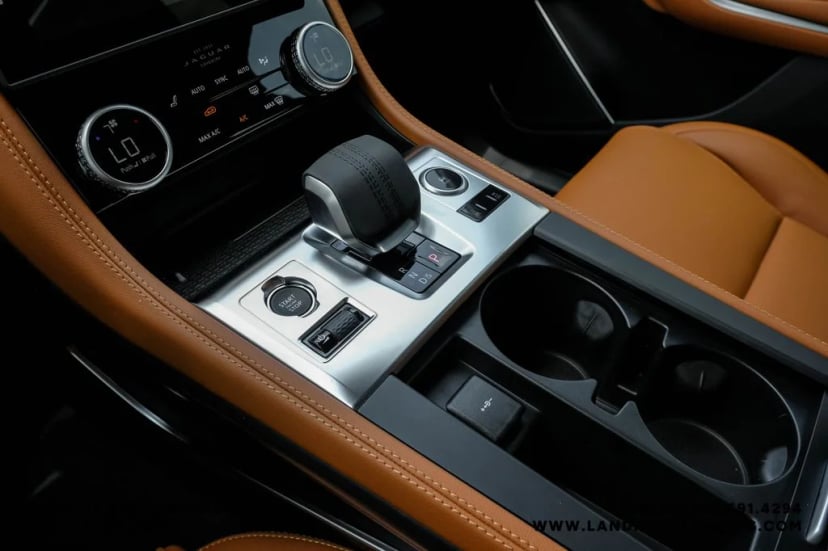 2026 Jaguar F-PACE - Image 26