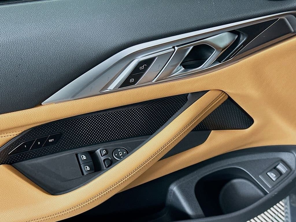 2025 BMW 4 Series - Image 19