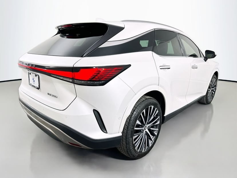 2024 Lexus RX - Image 5