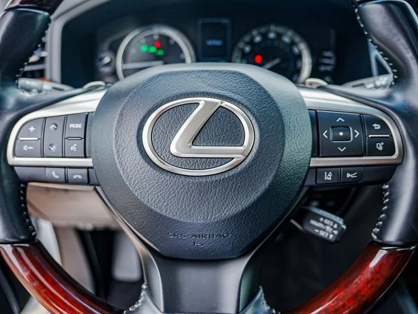 2021 Lexus LX - Image 16