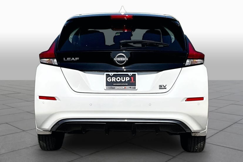 2025 Nissan LEAF - Image 4