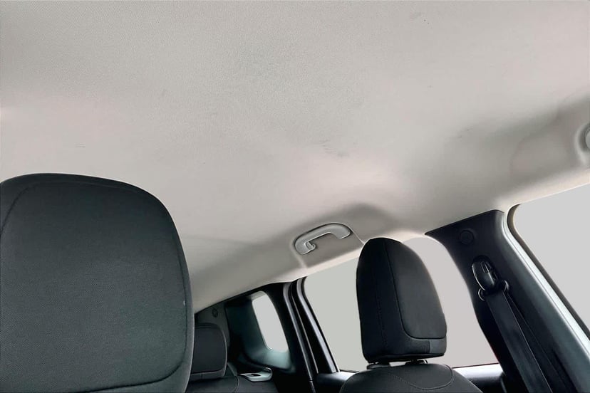 2017 Jeep Renegade - Image 14