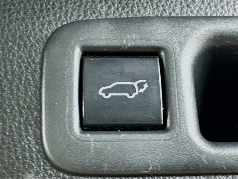 2020 Toyota Highlander - Image 33