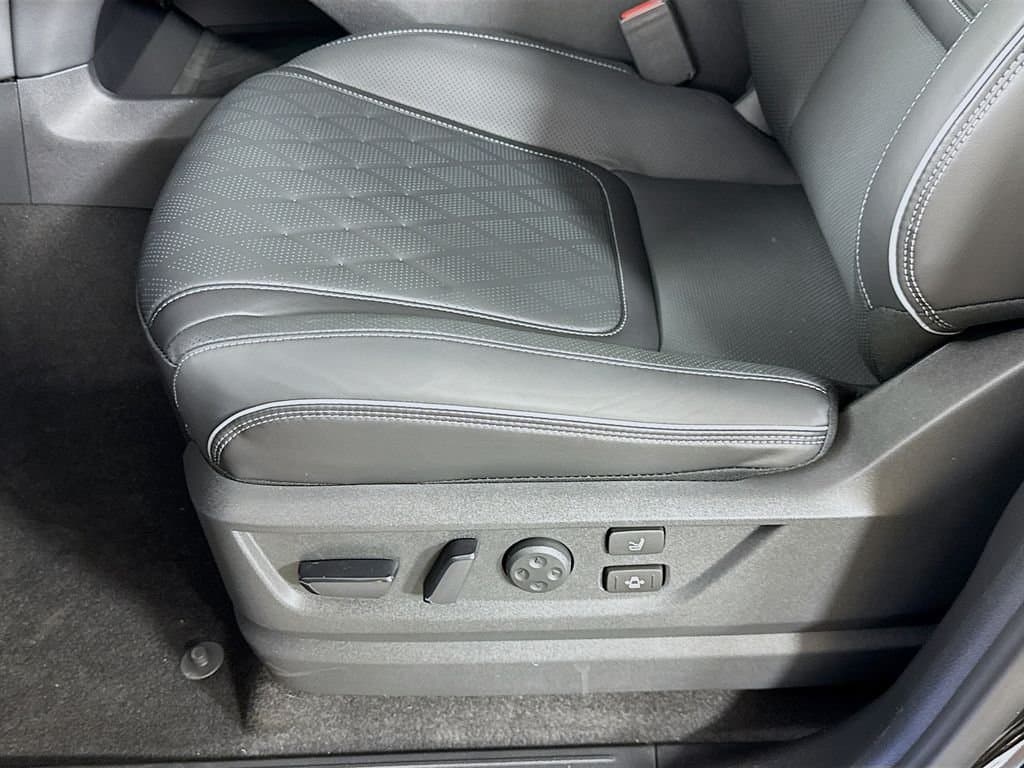 2026 INFINITI QX80 - Image 24