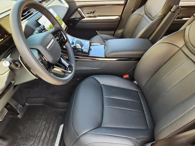 2026 Land Rover Range Rover Sport - Image 9