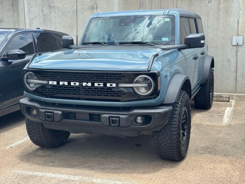 2023 Ford Bronco - Image 1