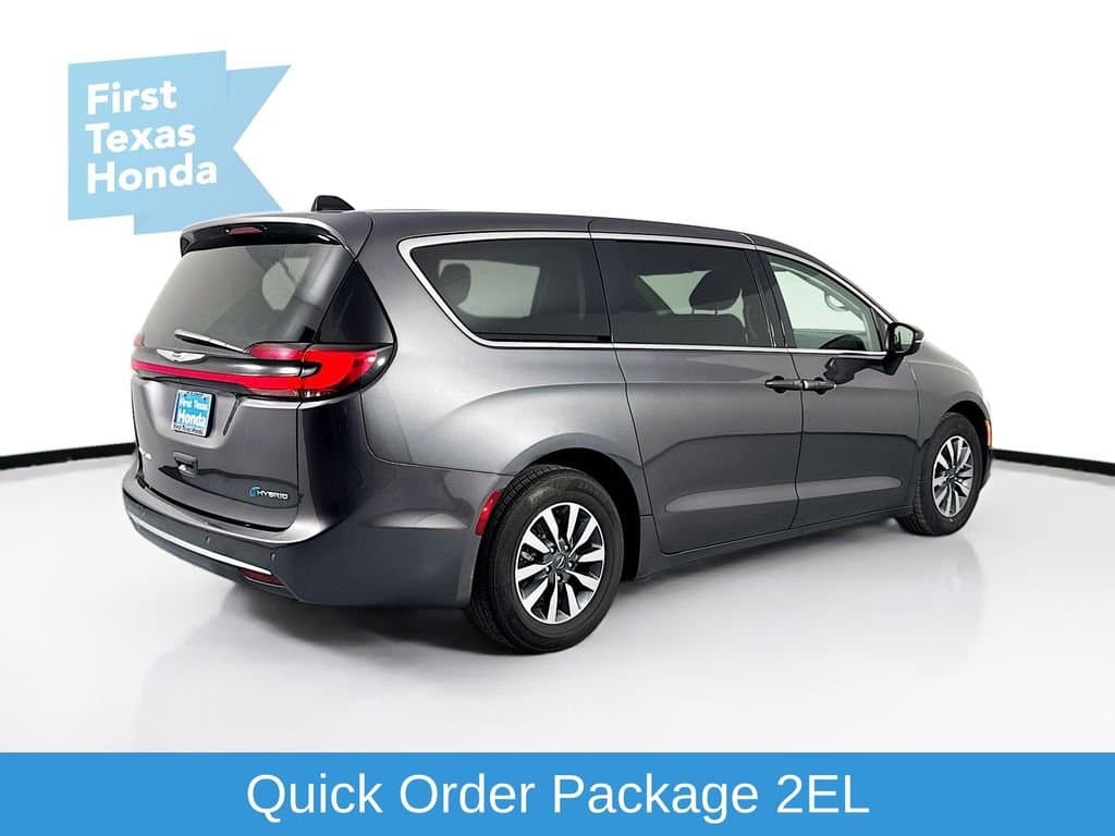 2023 CHRYSLER Pacifica - Image 8