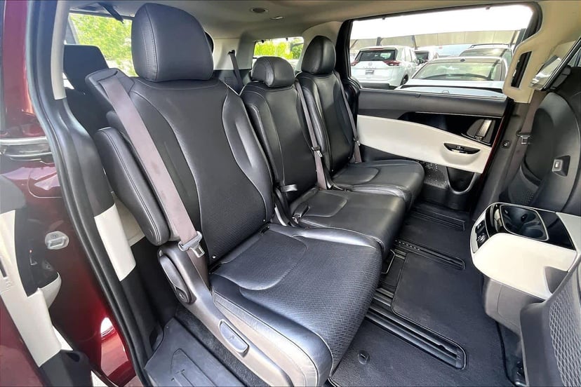 2024 Kia Carnival - Image 21