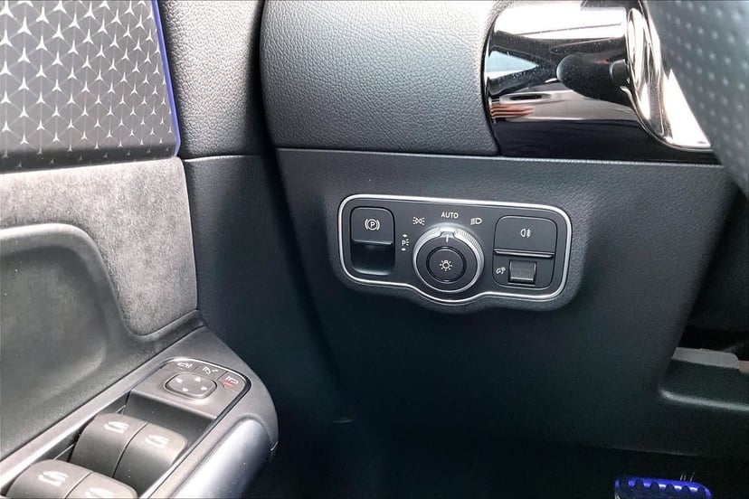 2025 Mercedes-Benz GLA 250 - Image 35