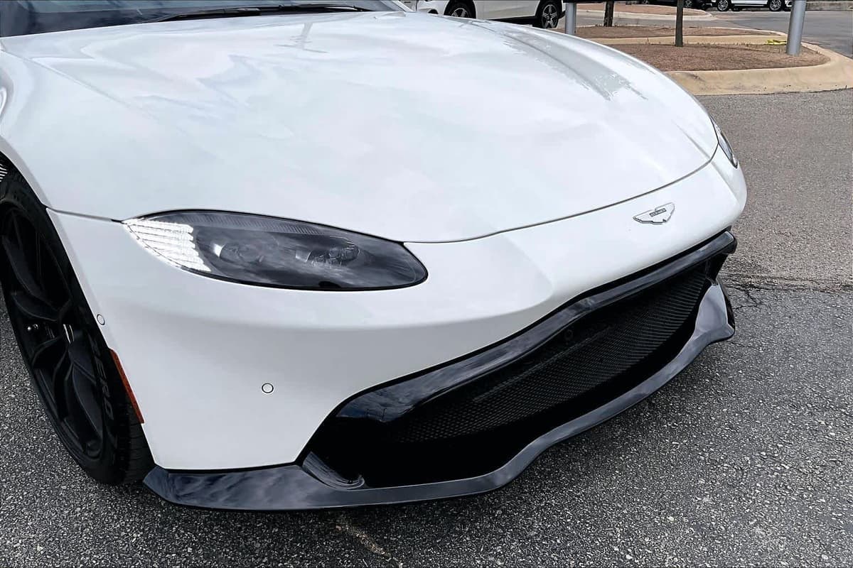 2020 Aston Martin Vantage - Image 28