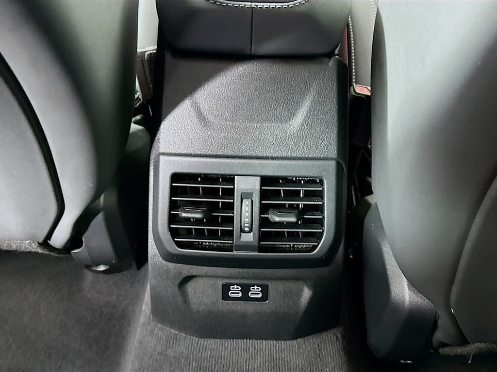 2025 BMW 2 Series - Image 24