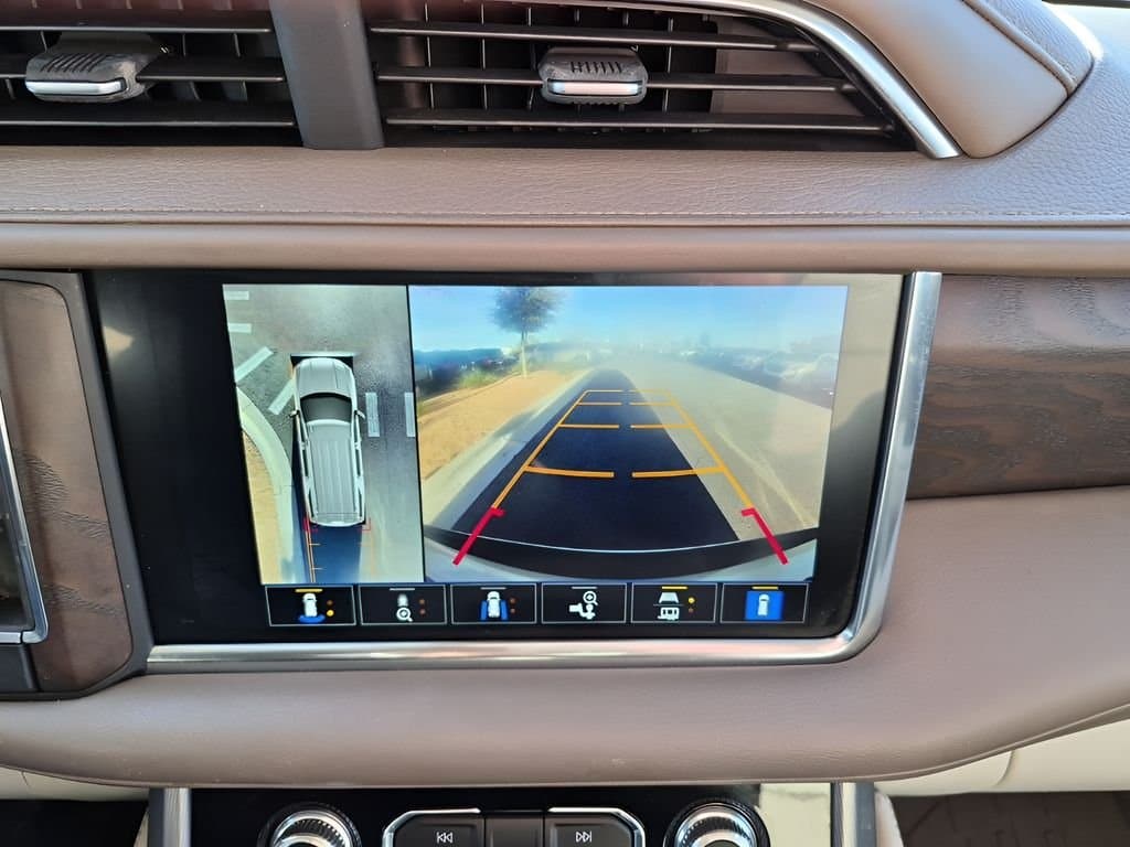 2023 GMC Yukon XL - Image 44