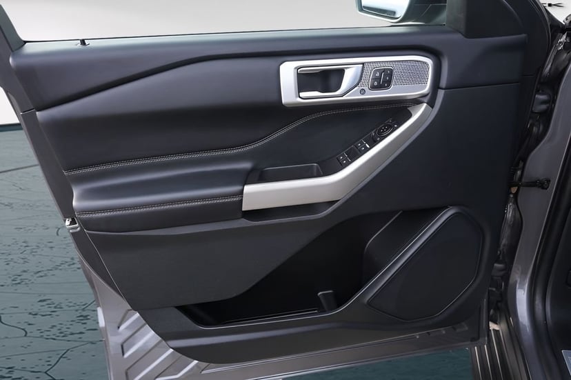2023 Ford Explorer - Image 27