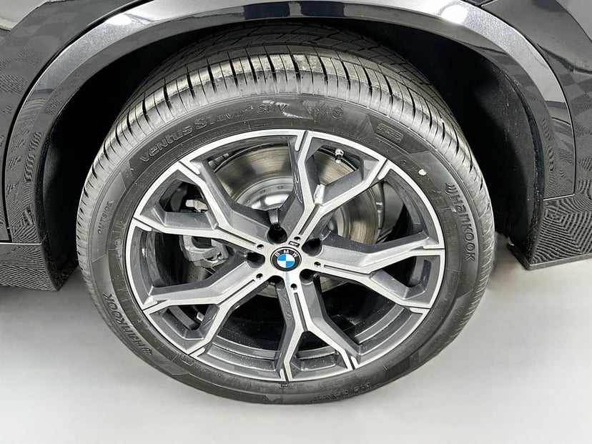 2026 BMW X5 - Image 23
