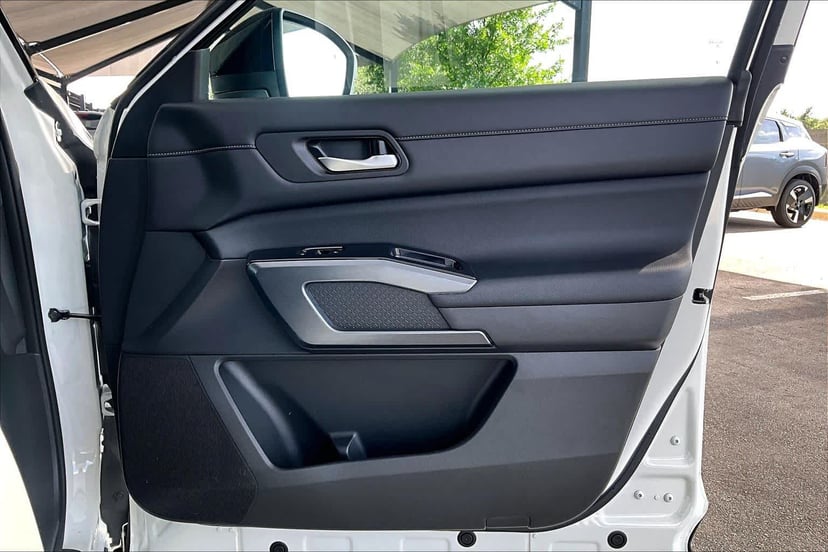 2023 Nissan Pathfinder - Image 22