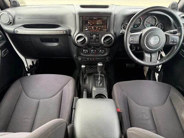 2013 Jeep Wrangler - Image 17