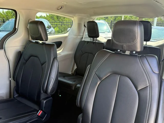 2024 Chrysler Pacifica - Image 25