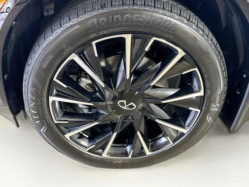 2027 INFINITI QX65 - Image 40