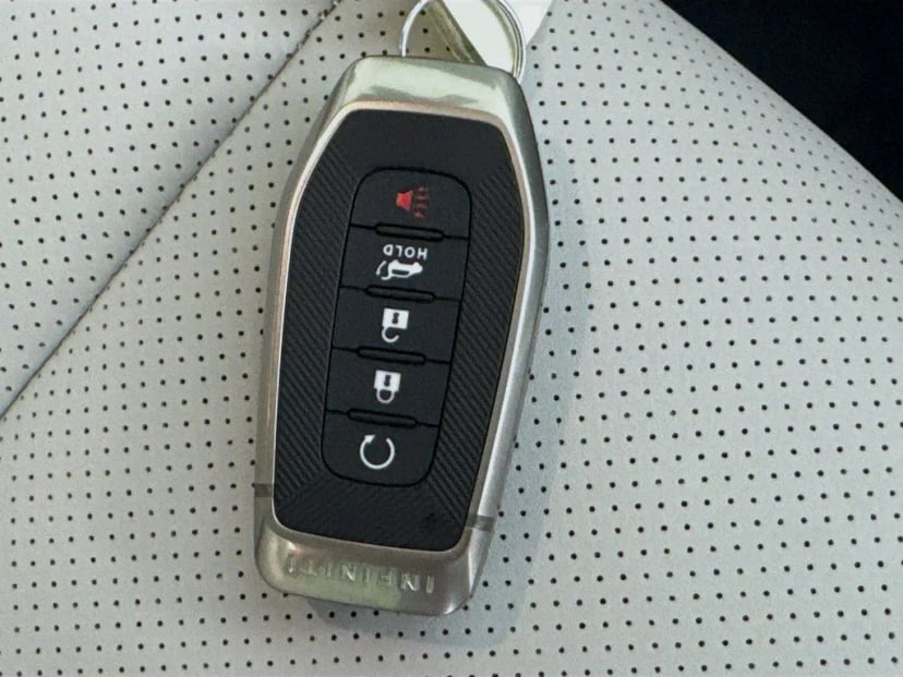 2027 INFINITI QX60 - Image 38