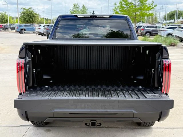 2025 Toyota Tundra - Image 29