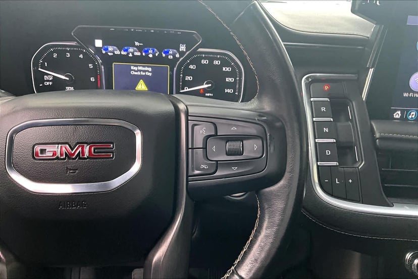 2021 GMC Yukon - Image 25
