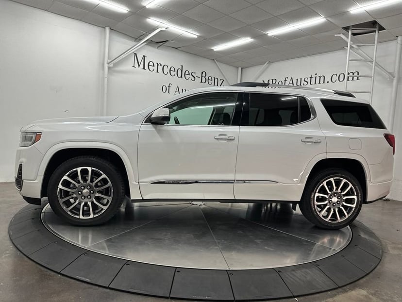 2021 GMC Acadia - Image 2