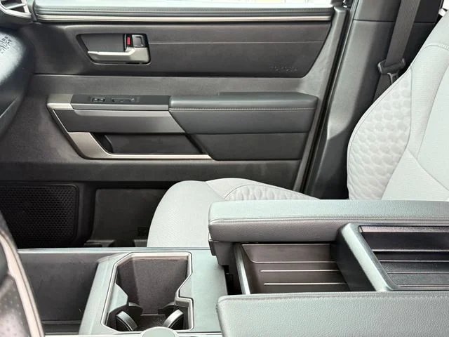 2025 Toyota Tundra - Image 10