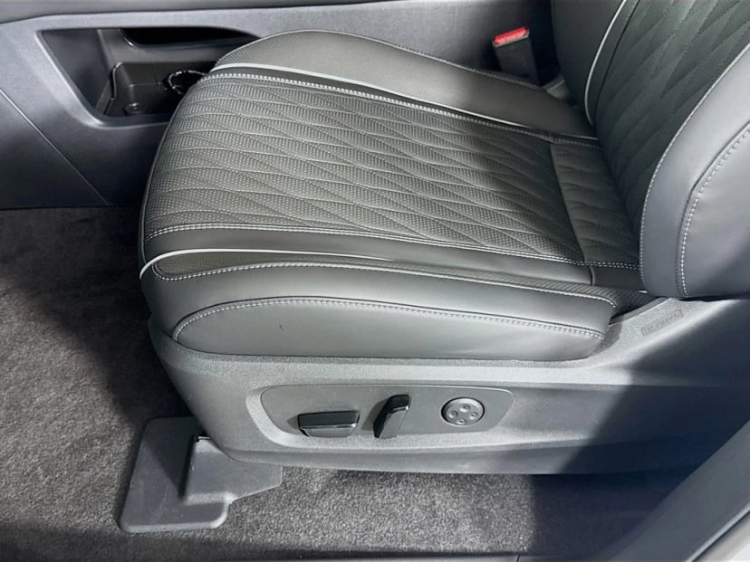 2027 INFINITI QX60 - Image 23