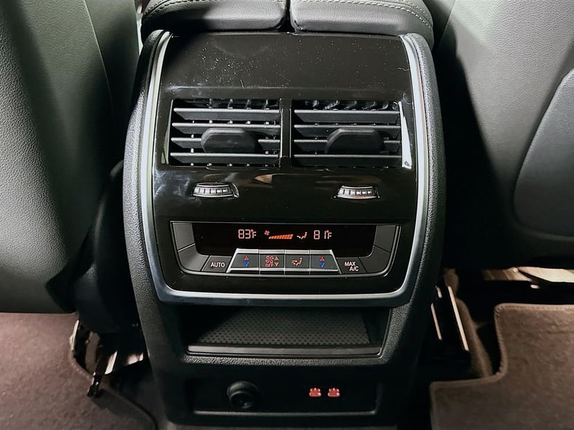 2026 BMW X7 - Image 18