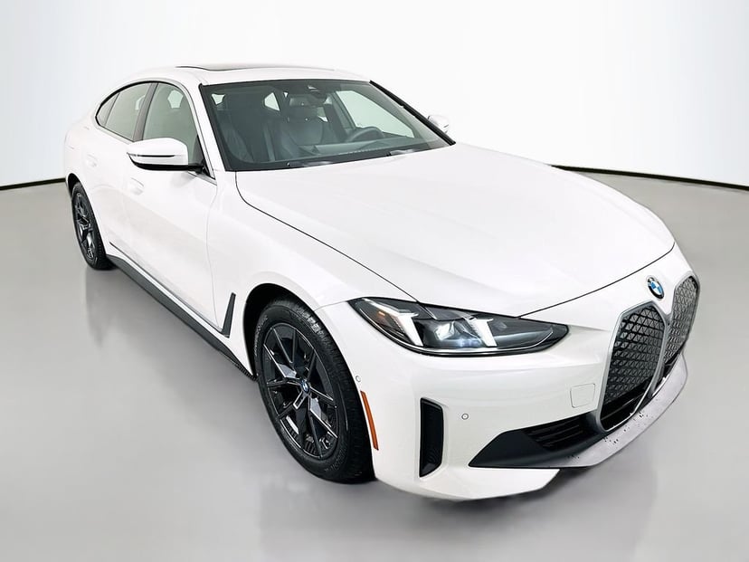 2026 BMW i4 - Image 3