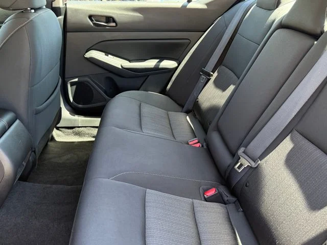 2025 Nissan Altima - Image 28