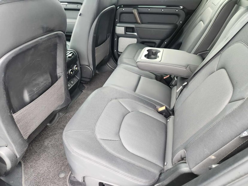 2024 Land Rover Defender - Image 30