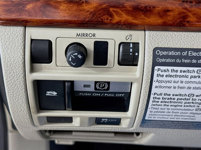 2012 Subaru Outback - Image 12