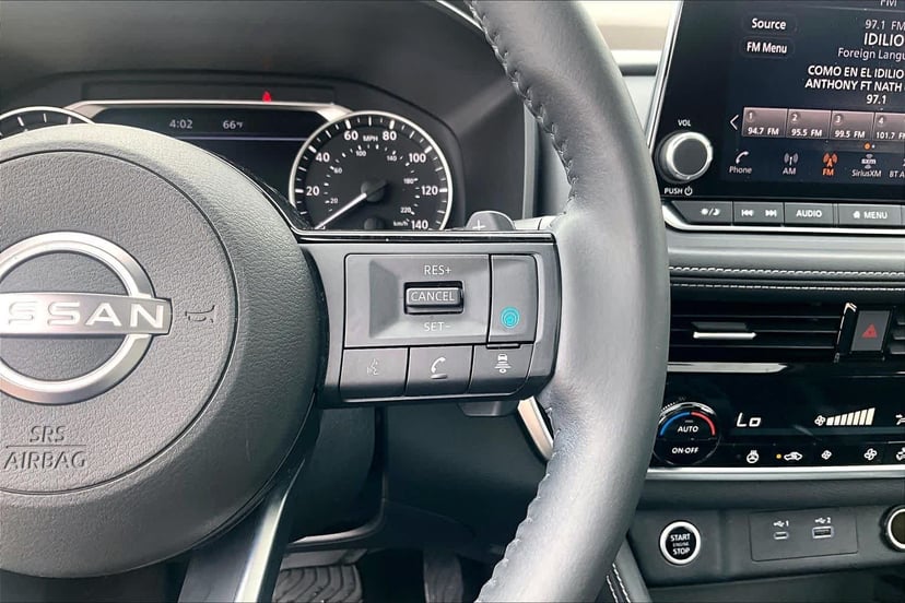 2023 Nissan Rogue - Image 25