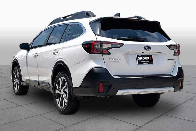 2022 Subaru Outback - Image 12