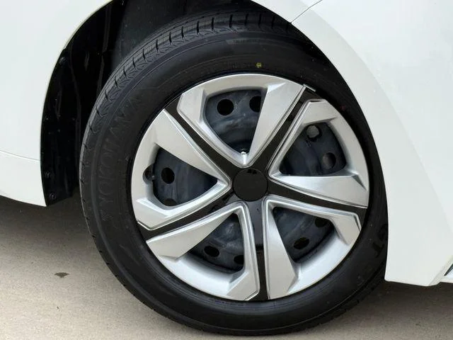 2025 Toyota COROLLA HYBRID - Image 2