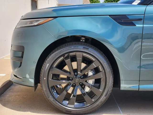 2026 Land Rover Range Rover Sport - Image 6