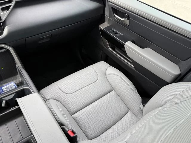 2023 Toyota Tundra Hybrid - Image 24