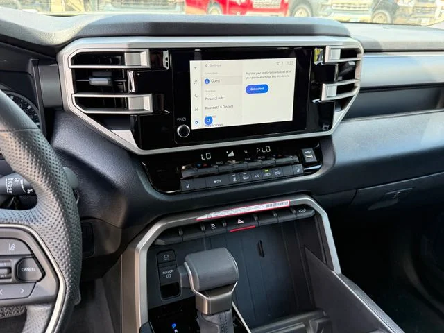 2025 Toyota Tundra - Image 18