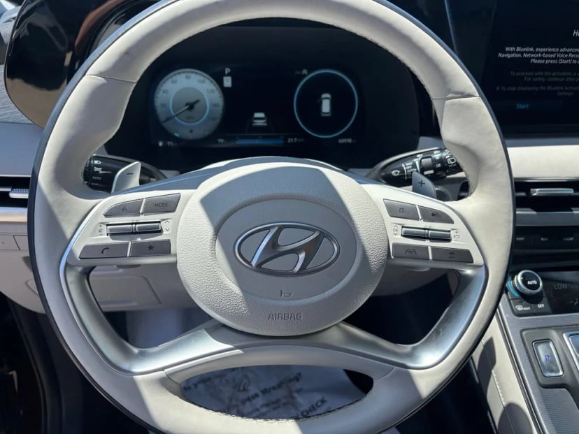 2023 Hyundai Palisade - Image 16
