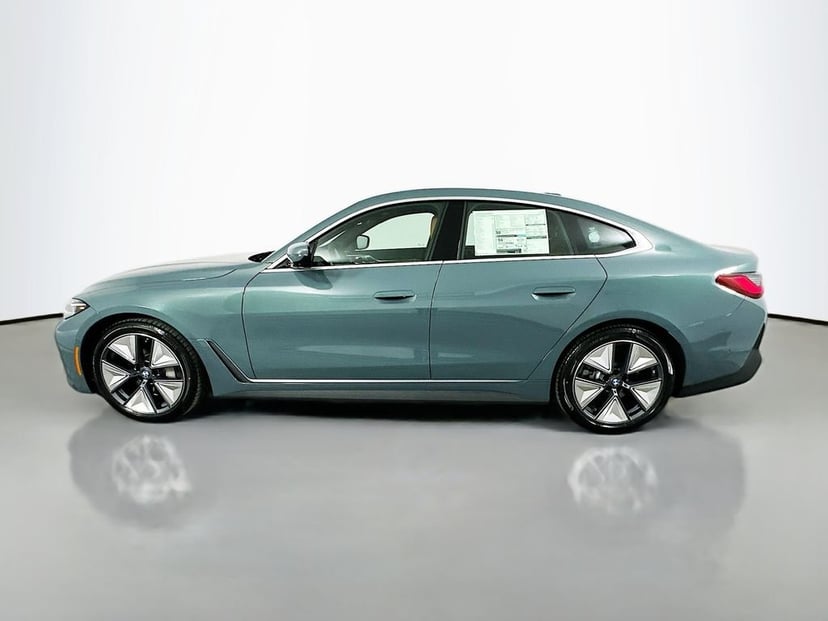 2026 BMW i4 - Image 8