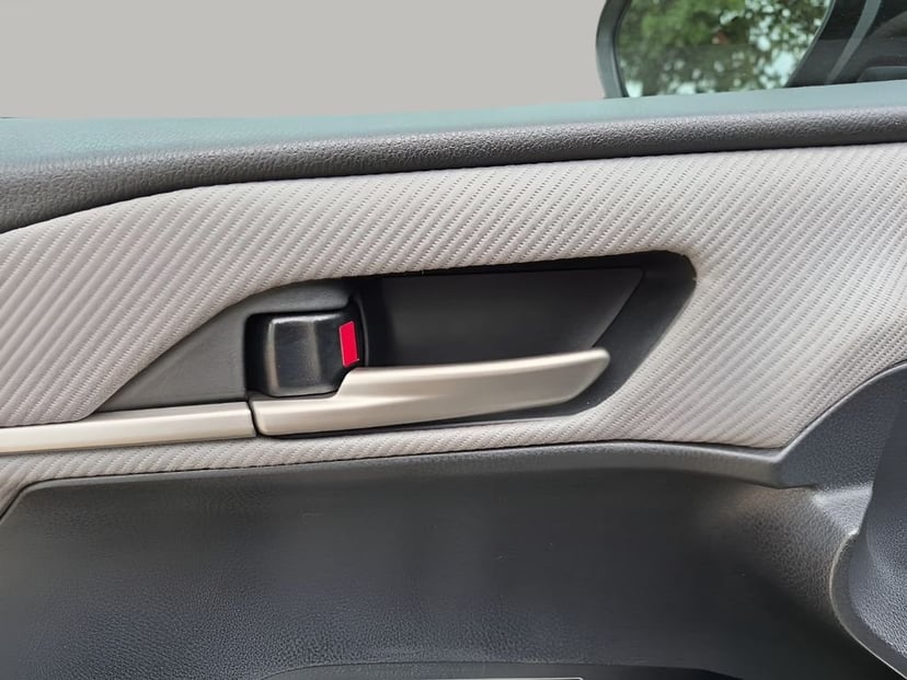 2025 Toyota Camry - Image 27