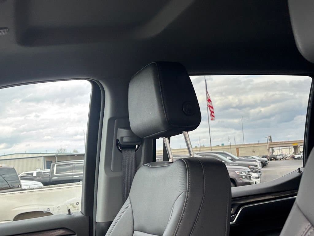2025 Chevrolet Silverado 1500 - Image 14
