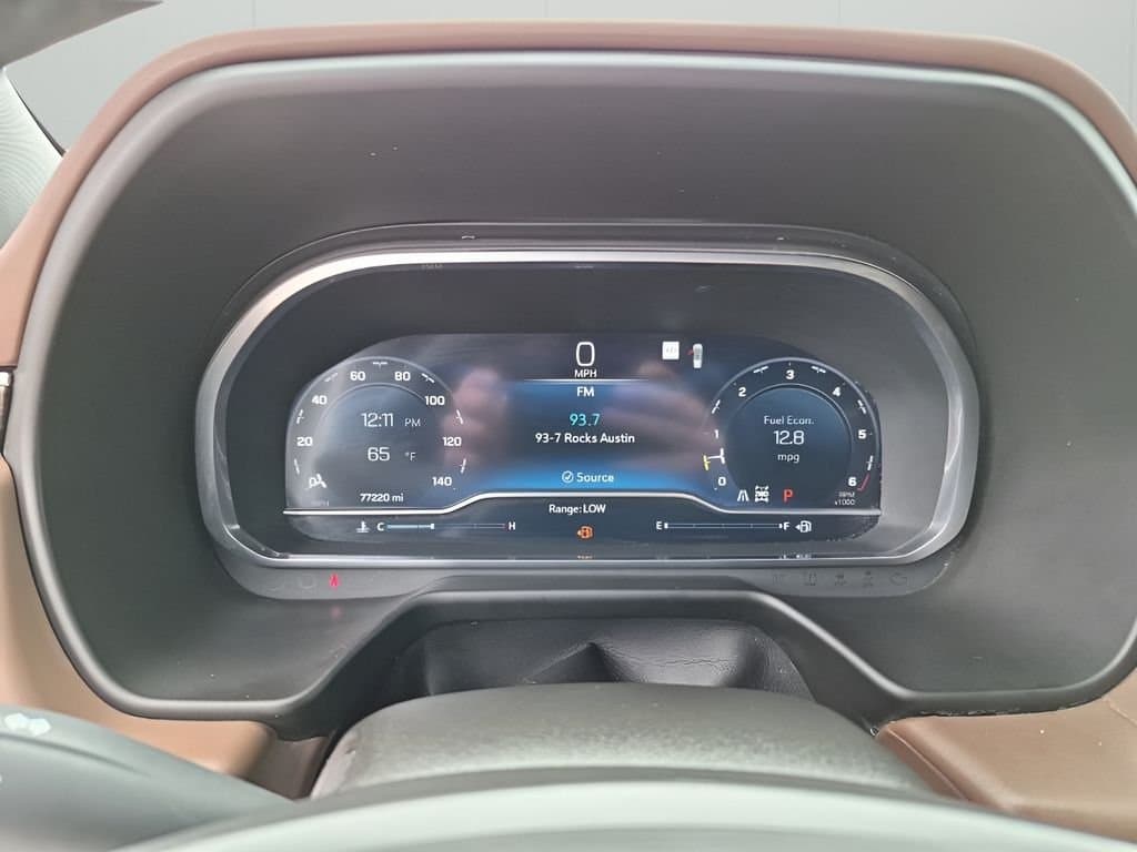 2023 Chevrolet Suburban - Image 37